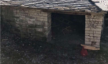 Αντικατάσταση στέγης σε ισόγειο βοηθητικό χώρο